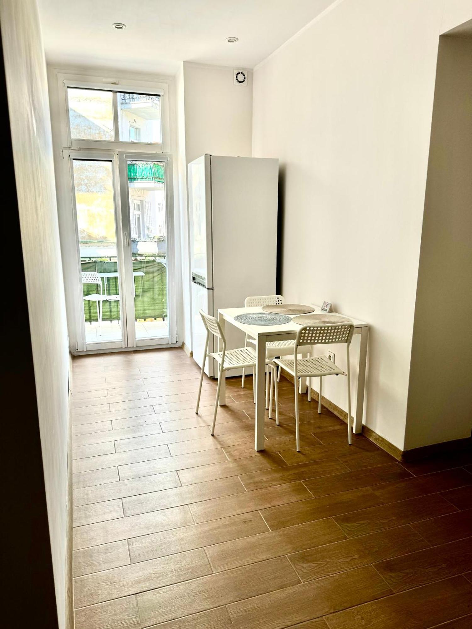 Domax Jaworzynska 25 * Legnica